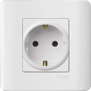 k6s1kd5i Clipsal Zencelo 16A 2 Pin + Earth Schuko Socket - Image 1